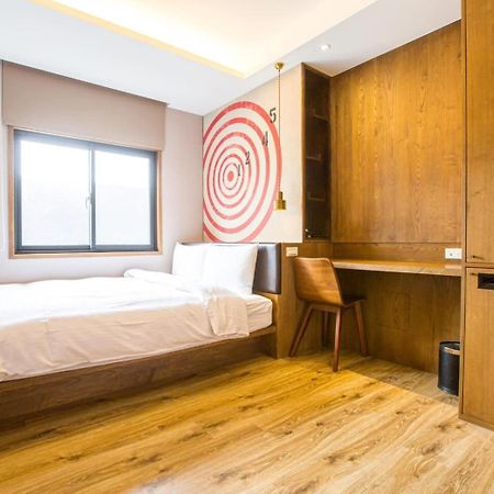 Easylazy Inn Taichung Bagian luar foto